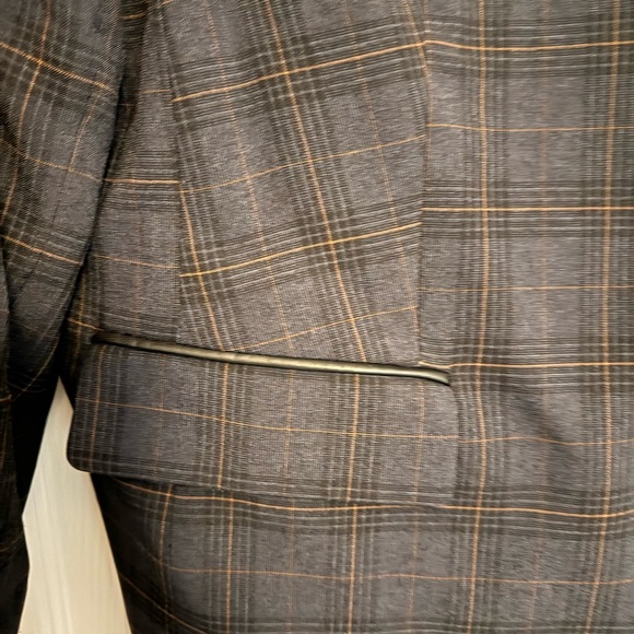 2pc pant suit - Picture 2 of 3